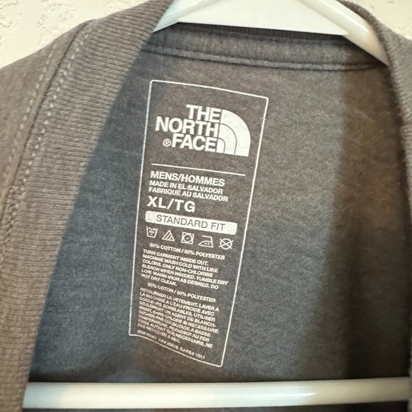 Set of 2 - The North Face Men XL Mountain Logo Short sleeve T-Shirts - Picture 10 of 12